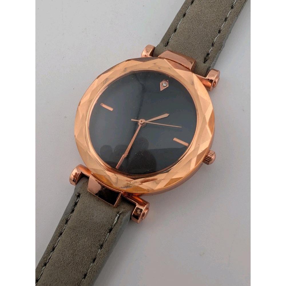 Women's Quartz Watch 34mm Rose Gold Case Gray‎ Faux Leather Band- New Battery